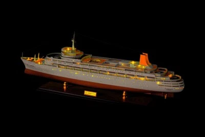 Seacraft Gallery SS Canberra 89cm LED Electric Lighting Wooden Model Cruise Ship - image 1 of 4