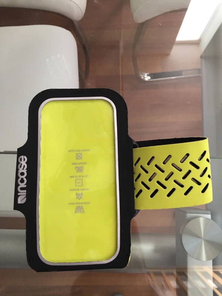 Brazalete deportivo INCASE iPhone 6 o 6S correr gimnasio venta al por menor $40 Foto 1 de 4