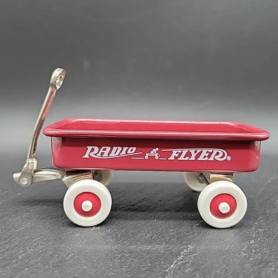 Mini Radio Flyer Vagón Rojo - Metal - Accesorio Clásico de Juguete en Miniatura para Figuras Foto 1 de 4