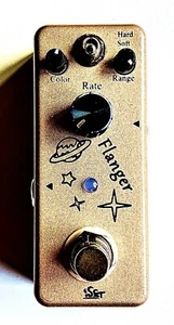 ISET MINI KLASSISCHES FLANGER-GITARREN-EFFEKTPEDAL. KAUFEN SIE ZWEI & ERHALTEN SIE 7 % RABATT AUF BEIDE - Bild 1 von 5