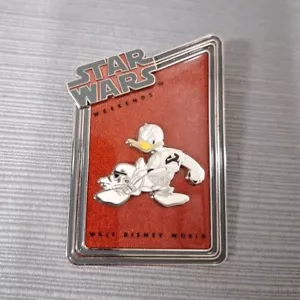 STATUA SPILLA DISNEY STAR WARS WEEKEND 2011 SERIE STORMTROOPER DONALD PIN LE 1977 - Foto 1 di 19