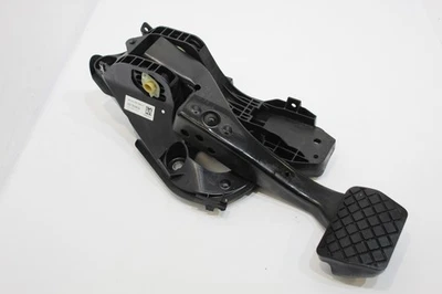 VW Passat B8 Automatic Brake Pedal  5Q2723058AA - Image 1 of 4