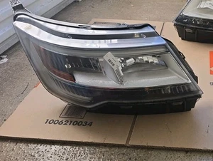 2016 - 2019 Ford Explorer Right/Passenger  HID/LED Headlight OEM - Picture 1 of 8