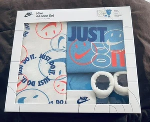 Nike Baby's 4 Pc Set Bodysuit, Blanket,Hat,Booties Size 0-6 Mo NEW - Picture 1 of 3