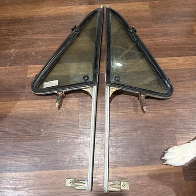 Chevrolet GMC 1971-1995 furgoneta puerta izquierda y derecha ventilación par de ventanas Foto 1 de 4