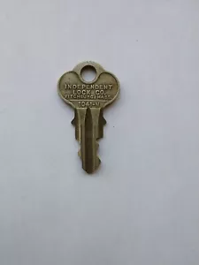 Vintage Key Independent Lock Co ILCO 1041-N Fitchburg Mass Padlocks USA Made - Picture 1 of 3