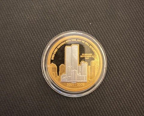 9/11 2001-2006 5th Anniversary Twin Towers Commemorative Coin - .999 Silver Top Cover