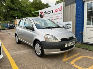 2001 Toyota Yaris 1.0 VVT-i 16v GS 5dr HATCHBACK Petrol Manual - Picture 1 of 20