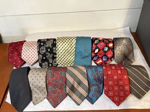 Lot 14 Mens Neck Ties Mallory Church,CHAPS, Vanheusen, tom james, ETC. - Picture 1 of 12