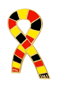 Watford FC Colours Retro Bar Scarf Ribbon Pin Badge - GOLD plated - Picture 1 of 3