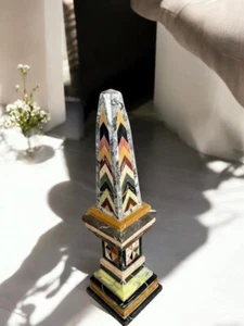 Obelisco semiprecioso de mármol de 12" con incrustaciones de piedras preciosas para decoración de hogar y oficina - Imagen 1 de 7
