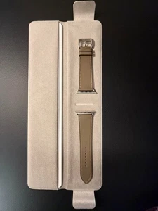 Bracelet cuir Hermès Apple Watch Etoupe 46 mm - Photo 1 sur 15