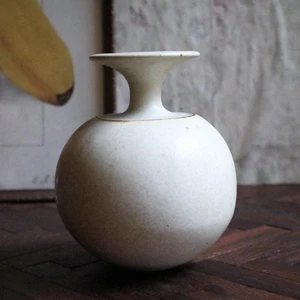Vintage Studio Pottery Modernist Vase – 5" - Picture 1 of 6