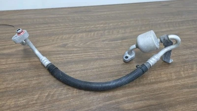 Manguera de descarga de refrigerante aire acondicionado Ford Explorer 2013-2015 OEM. DB53-19972-E Foto 1 de 4