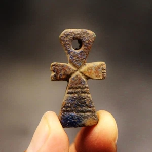 Antico piccolo amuleto in pietra ciondolo croce ANKH "Chiave della vita" dell'antico egizio - Foto 1 di 6