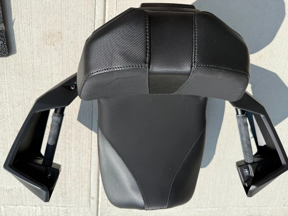 Polaris -Titan 800 snowmobile 2018 New OEM Heated Passenger Seat & Grips  - Image 1 of 2