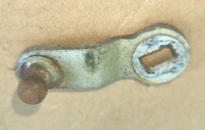 93-02 Firebird Trans Am Camaro 4L60e Automatic Shift Shifter Cable Bracket Lever - Picture 1 of 2
