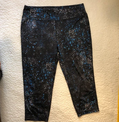 VOGO Athletica Womens XL Capri Leggings Blk Blue wh Starburst pattern Key Pocket - Image 1 of 4