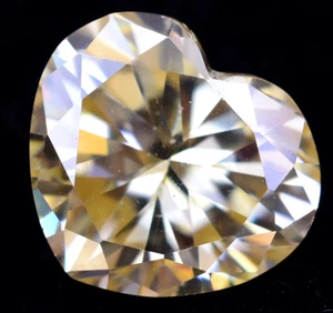 Lab-Grown Diamond 3.30 Ct Intense Yellow CVD , Heart , Clarity VVS1 - Certified - Picture 1 of 9