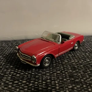 NEW-RAY 48413 MERCEDES BENZ CABRIOLET 280SL 1968 1:43 red - Picture 1 of 12