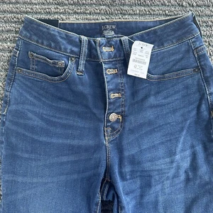 J Crew High Rise Skinny Curvy Jean Medium Dark Wash Size 26 Button Fly $98 B1833 - Picture 1 of 11