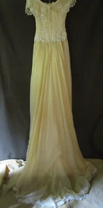 BIANCHI VINTAGE CREAM WEDDING DRESS WITH DETACHABLE TRAIN SZ 10 - Picture 1 of 12