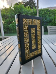 BACHELOR GIRLS BY WENDY WASSERSTEIN EASTON PRESS 1990 1ST EDITON SIGNED - Picture 1 of 2