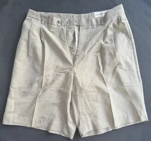 Fairway & Greene Mens Beige Performance Golf Shorts EUC Waist 36 - Picture 1 of 6