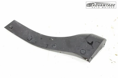 Cubierta protectora de caja trasera derecha Chevrolet Colorado 2015-2022 OEM Foto 1 de 4