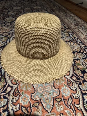 Eric Javits Women's Squisheebucket Hat Natural Straw   New With Tags - Image 1 of 3