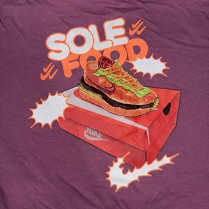 T-shirt uomo NIKE manica corta SOLE FOOD viola DN5177-507 taglia X-Large - Foto 1 di 7