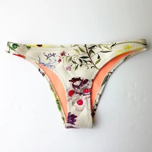 Triangl Swimwear Women’s Size Medium Floral Bikini Bottom - Picture 1 of 7