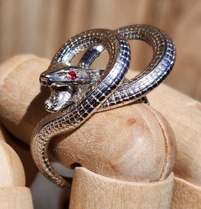 Red Eye Silver Snake Sapphire Ring