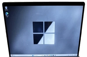 13′′ Microsoft Surface Pro 9 — SQ3 • 8GB RAM • 256GB SSD • 3K+ Táctil • Retroiluminado - Imagen 1 de 6