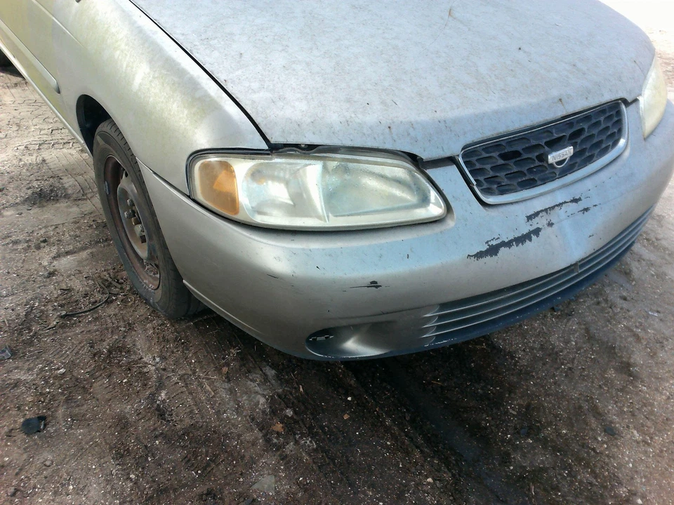 Conjunto de faros derecho NISSAN SENTRA 00 01 02 03 Foto 1 de 1