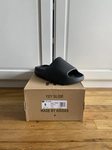 Size 9 - Adidas Yeezy Slide Onyx (AUTHENTIC WITH FREE AND FAST SHIPPING) - Picture 1 of 7