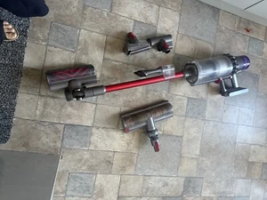 Dyson V11 Absolute Handheld Cordless Vacuum Cleaner  used - Picture 1 of 5