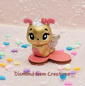 Hatchimals Colleggtibles - CUSTOM Golden Cinnomon Roll SNAIL desert SWEETS TREET - Picture 1 of 1