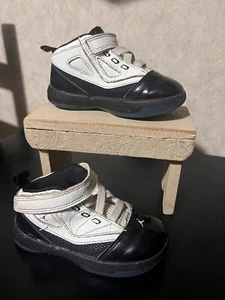 375390-001 Jordan XV 1.5 size 8c Nike Jordans Basketball Infant High tops - Picture 1 of 7