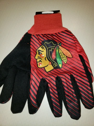 Chicago Blackhawks Adult Sport Utility w/PVC Gripper Dots Gloves New With Tags Cover