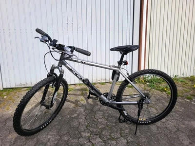 Mountainbike von Kona Rahmenhöhe 46 cm - Bild 1 von 4