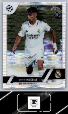 2022-23 Topps Chrome UEFA Club Competitions #114 Bruno Iglesias Pulsar Refractor - Image 1 of 2