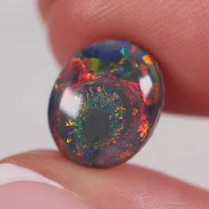 Natural Australian Black Opal  2.85 ct, Solid Lightning Ridge Opal 11 x 9.2 mm - Picture 1 of 6