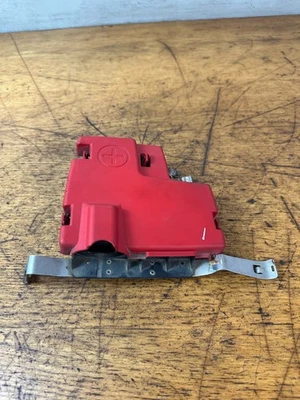 RENAULT MASTER MOVANO NV400 2.3 2010-2018 POSITIVE TERMINAL FUSE BOX 241362885R - Image 1 of 4