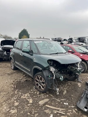 PINZA TRASERA IZQUIERDA FIAT 500L 330 351,352 77366581 Foto 1 de 4