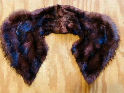 Pieza de cuello redondeado visón marrón vintage 1950 Foto 1 de 4