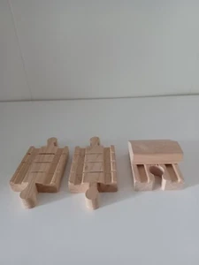 Thomas Wooden Train Clickity Clack 2 Male Adapters & Female Bumper Stop Track - Picture 1 of 3