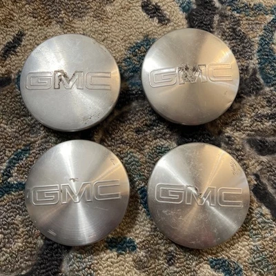 Juego de 4 tapas centrales usadas GMC Sierra 1500 Denali Yukon XL MECANIZADAS 9595383 OEM Foto 1 de 2