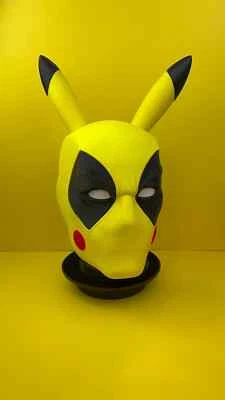 Pikachu Deadpool Mashup Mask with Magnetic - Fun cosplay Foto 1 de 4