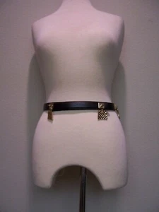 24"-28" BLACK LEATHER BELT WITH GOLD TONE CHARMS VINTAGE UNUSED 1" WIDE - Picture 1 of 6